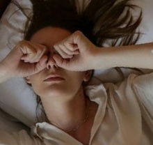 Sering Terjadi Saat Bangun Tidur, Kenapa Mata Bisa Belekan?