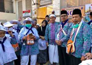 JCH asal Lampung saat di Mekkah. Foto Istimewa for radarcom.id