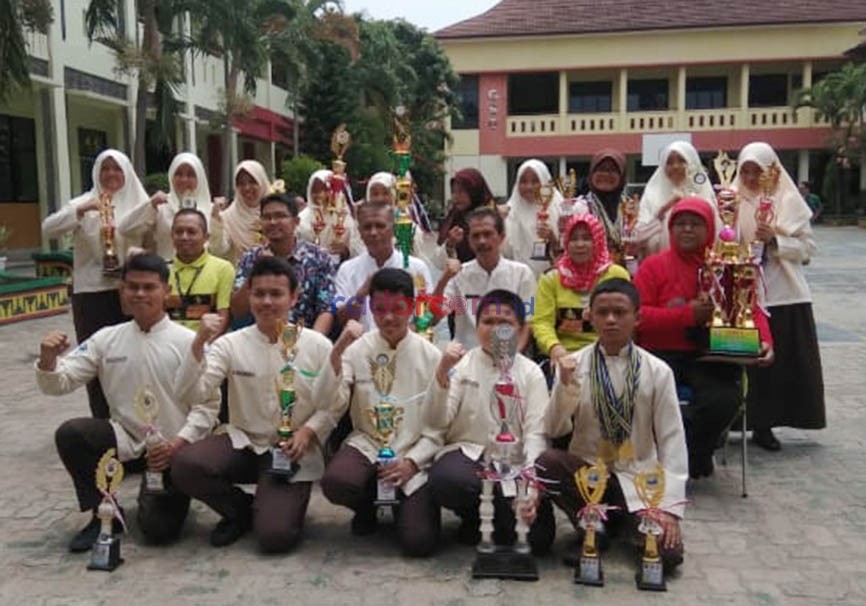 Dibawah Kepemimpinan Kepsek Tri Priyono, Pelajar SMPN 1 Bandar Lampung Terus Cetak Prestasi