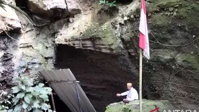 Menelusuri Gua Matu di Pesisir Barat Lampung yang Menyimpan Keindahan Wisata Religi