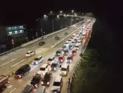 Lonjakan Wisatawan, Macet Parah di Exit Tol Bocimi