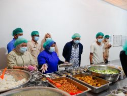 Gubernur Mirza Tinjau SPPG Rajabasa, Pastikan Protokol Keamanan Pangan Dijalankan