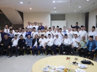 Andi Arief menghadiri bukber yang digelar DPN BMI. Foto dok
