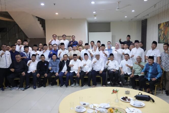 
 Andi Arief menghadiri bukber yang digelar DPN BMI. Foto dok