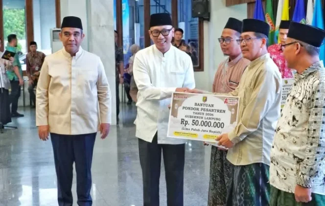 
 Pemprov Lampung Beri Dukungan Nyata Bagi Pesantren Untuk Menjaga Keberlanjutan Pendidikan