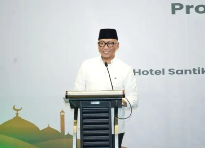 
 Gubernur Mirza saat buka puasa bersama pengusaha singkong dan tapioka, Rabu (11/3/2026). Foto dok