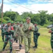 Pangdam XXI/Raden Inten Mayjen TNI Kristomei Sianturi kunjungi prajurit di Pulau Enggano, tekankan semangat, kedekatan dengan masyarakat, dan profesionalisme tugas. Foto dok