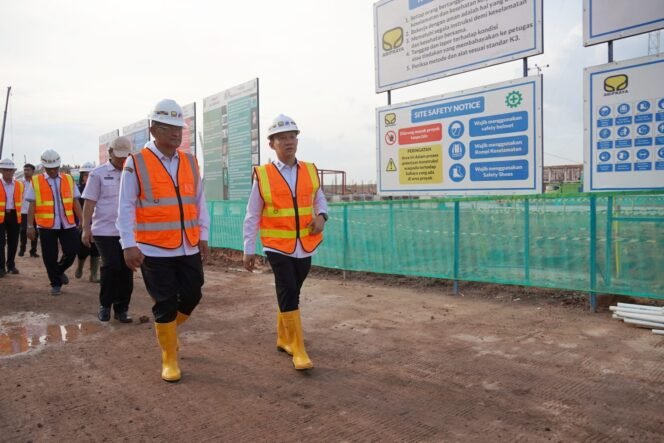 
 Sekdaprov Lampung Dr Marindo Kurniawan meninjau progres pembangunan Sekolah Rakyat di Kota Baru, Rabu 29 April 2026. Foto dok