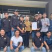 Puluhan wartawan saat melaporkan Kadis PSDA Provinsi Lampung ke Polresta Bandar Lampung, Kamis 30 April 2026. Foto dok 