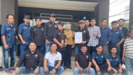 Puluhan wartawan saat melaporkan Kadis PSDA Provinsi Lampung ke Polresta Bandar Lampung, Kamis 30 April 2026. Foto dok 