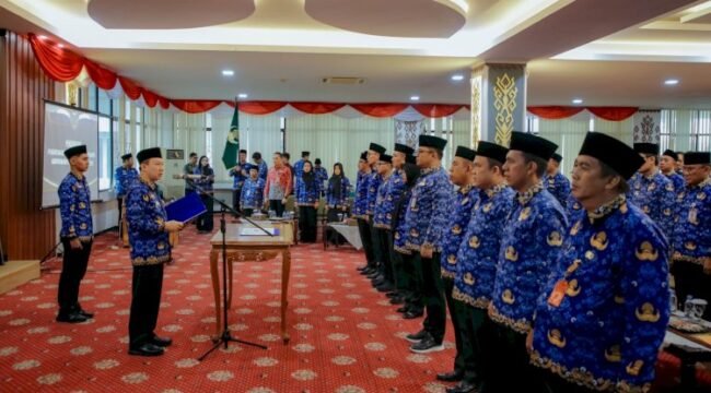 Ketua DPRD Korpri Provinsi Lampung Dr Marindo Kurniawan melantik Dewan Pengurus Korpri Kabupaten Way Kanan (PAW) di Balai Keratun, Pemprov Lampung, Kamis (30/4/2026). Foto dok