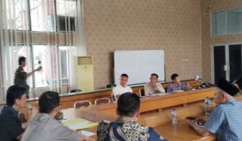 Puskada hearing dengan DPRD Lamteng. Foto dok Puskada