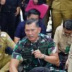 Pangdam XXI Radin Inten Mayjen Kristomei Sianturi sosok yang dekat dengan rakyat. Foto dok