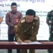 Sekdaprov Lampung Dr Ir Marindo Kurniawan, S.T., M.M., membuka Rakorda GTRA. Foto dok