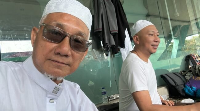 Gubernur Mirza sering terlihat bersama Jamaah termasuk hadir membersamai Retreat Pejabat. Foto Istimewa 