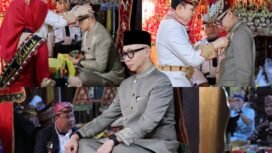 Prosesi Adat Angkon Muakhi Gubernur Lampung Rahmat Mirzani Djausal diangkat menjadi Adik Sultan Sekala Brak Yang Dipertuan Ke-23 SPDB Pangeran Edward Syah Pernong di Gedung Dalom Sekala Brak Kepaksian Pernong di Batu Brak Lampung Barat, Kamis 9 Juli 2026. Gubernur Mirza dianugerahi Pusaka Tongkat Bindung Langit. Foto Dok. Pemprov Lampung 