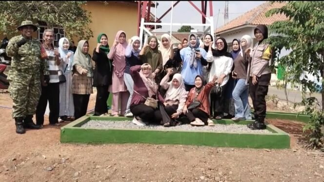 
 Jejak Babinsa Menjawab Dahaga Warga Kotabumi