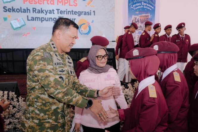 
 Memutus Rantai Kemiskinan dari Bangku Sekolah Rakyat Lampung Timur