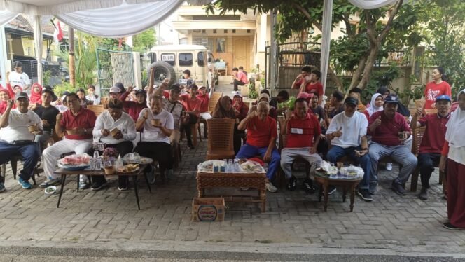 
 HUT RI ke-81, Warga RT 007 Gedong Meneng Perkuat Silaturahmi dan Gotong Royong
