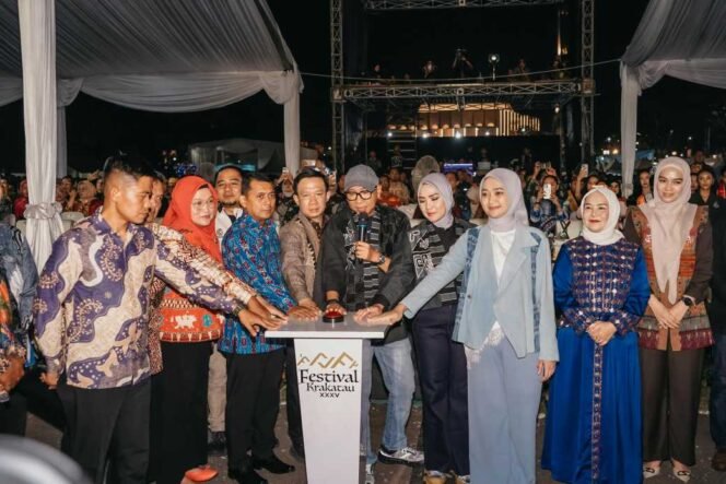 
 Festival Krakatau XXXV Ditutup, Gubernur Mirza Dorong Dampak Ekonomi dan Pariwisata Makin Kuat