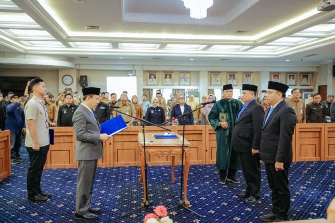 
 Lantik Dirut RSUDAM, Sekdaprov Dr. Marindo Beri Pesan Khusus: Penting Tingkatan Kualitas Pelayanan Kesehatan!