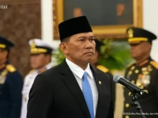Letjen TNI Kristomei Sianturi resmi dilantik menjadi Kepala BNPB. Foto Istimewa 